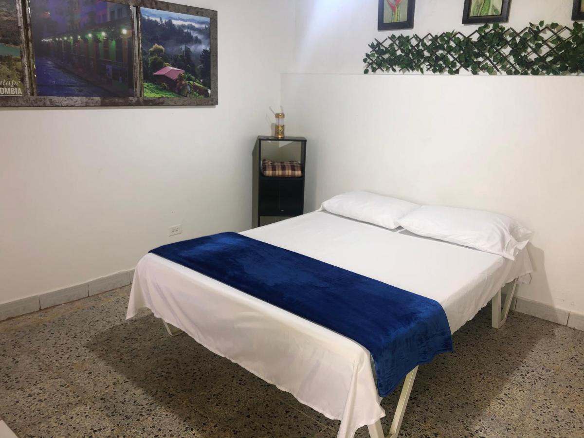 House Panzió Guatapé Kültér fotó