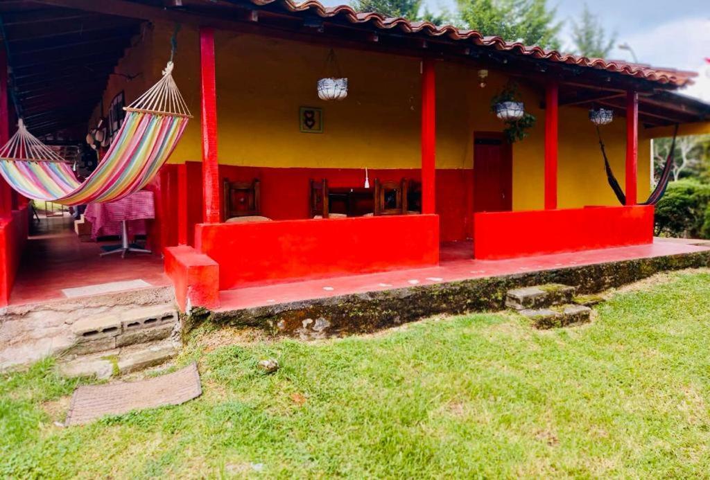 House Panzió Guatapé Kültér fotó